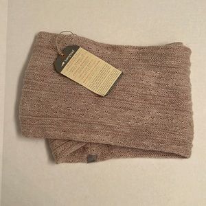 Horny Toad Merino Mobius Scarf NWT- 100% wool Infinity Scarf -Oatmeal Heather